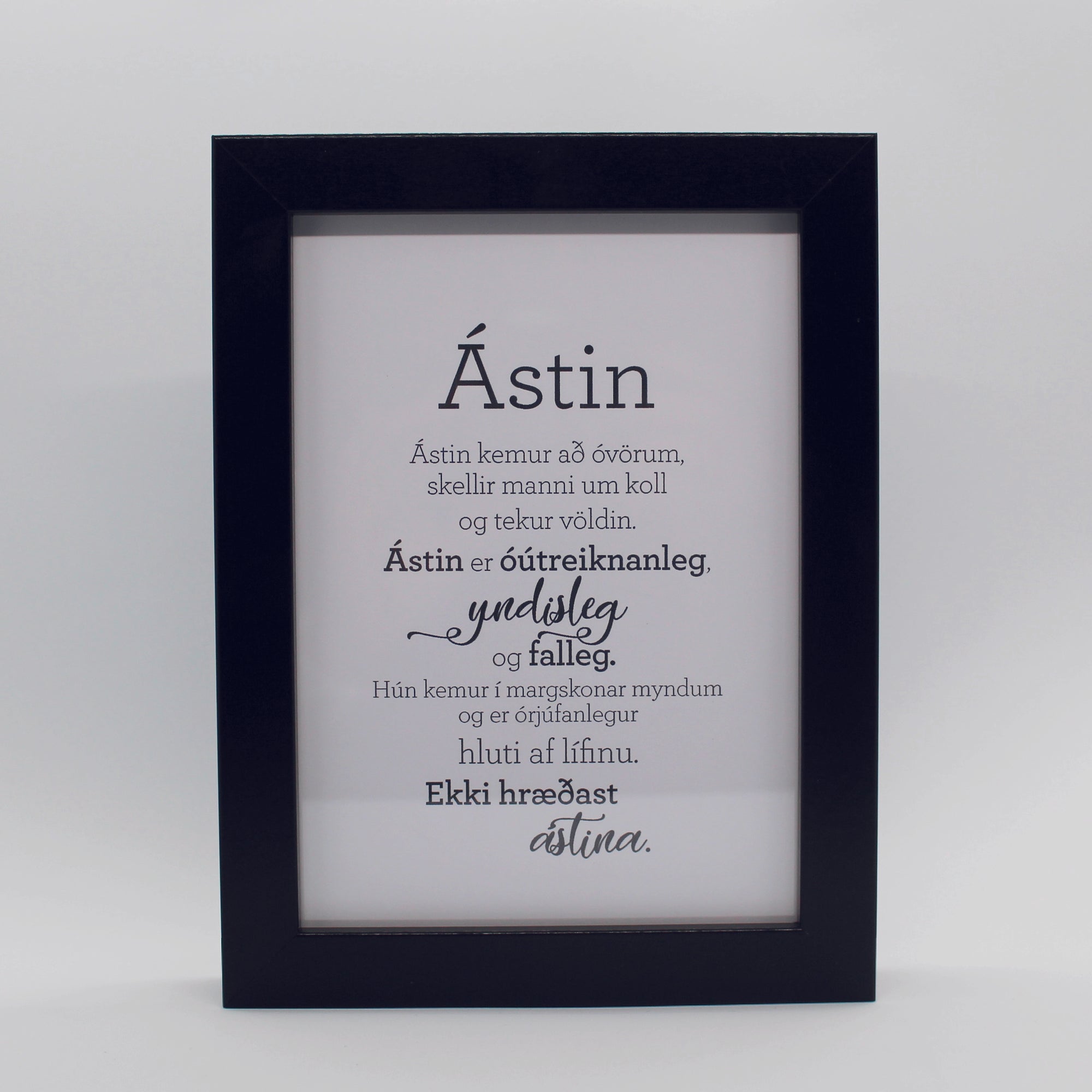 Ástin - Gullkorn í ramma - Texti eftir Huldu Ólafsdóttur