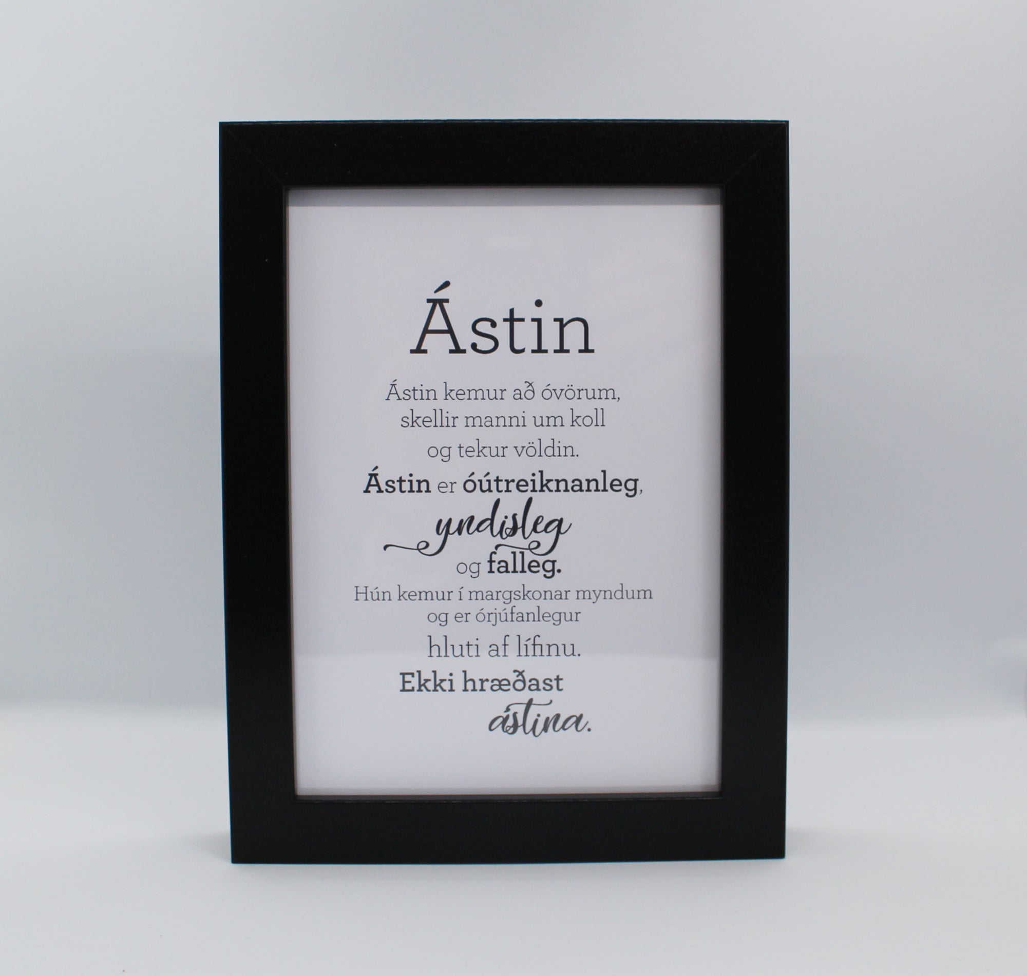 Ástin - Gullkorn í ramma - Texti eftir Huldu Ólafsdóttur