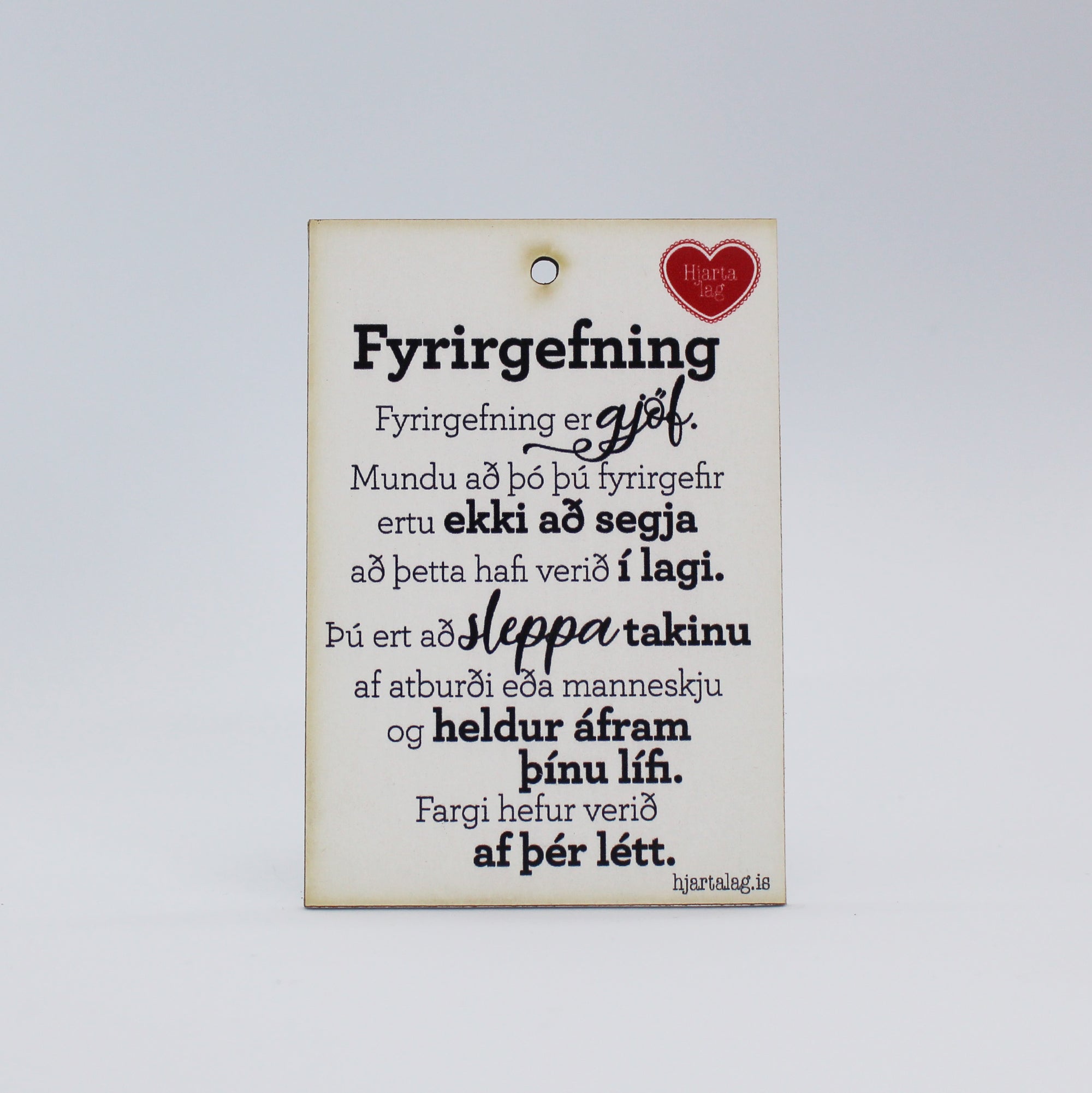 Gullkorn eftir Huldu Ólafsdóttur - Faðmlag