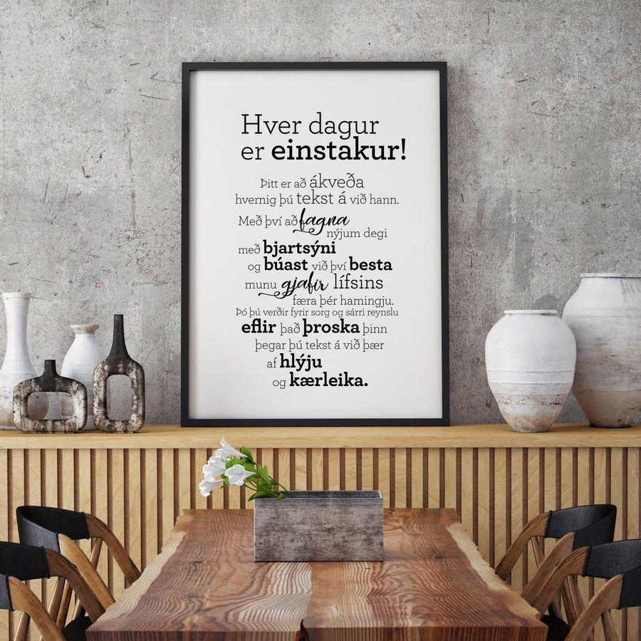 Plakat með gullkorni eftir Huldu Ólafsdóttur - Hver dagur er einstakur