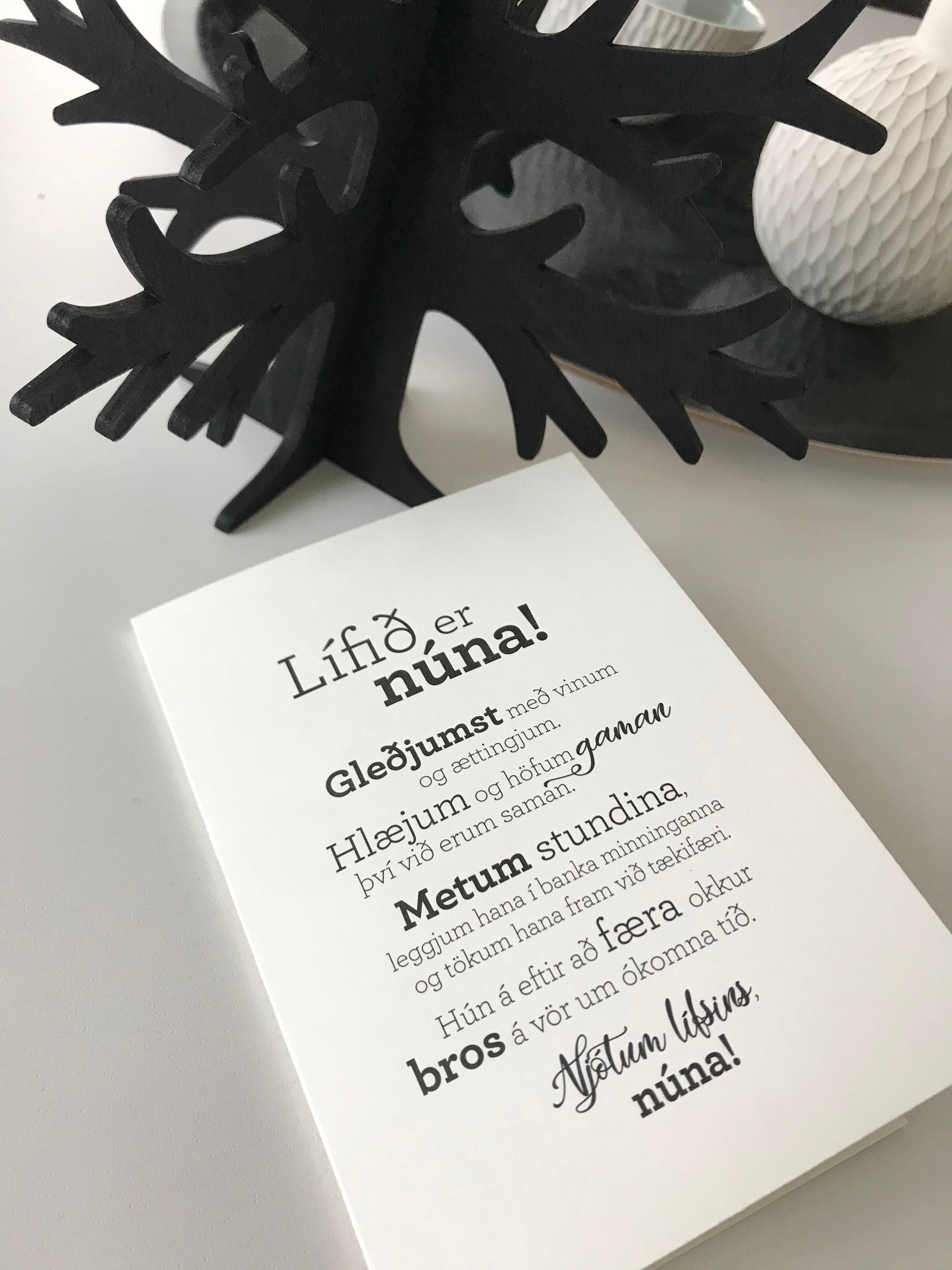 Tækifæriskort - Lífið er núna. Gullkorn eftir Huldu Ólafsdóttur