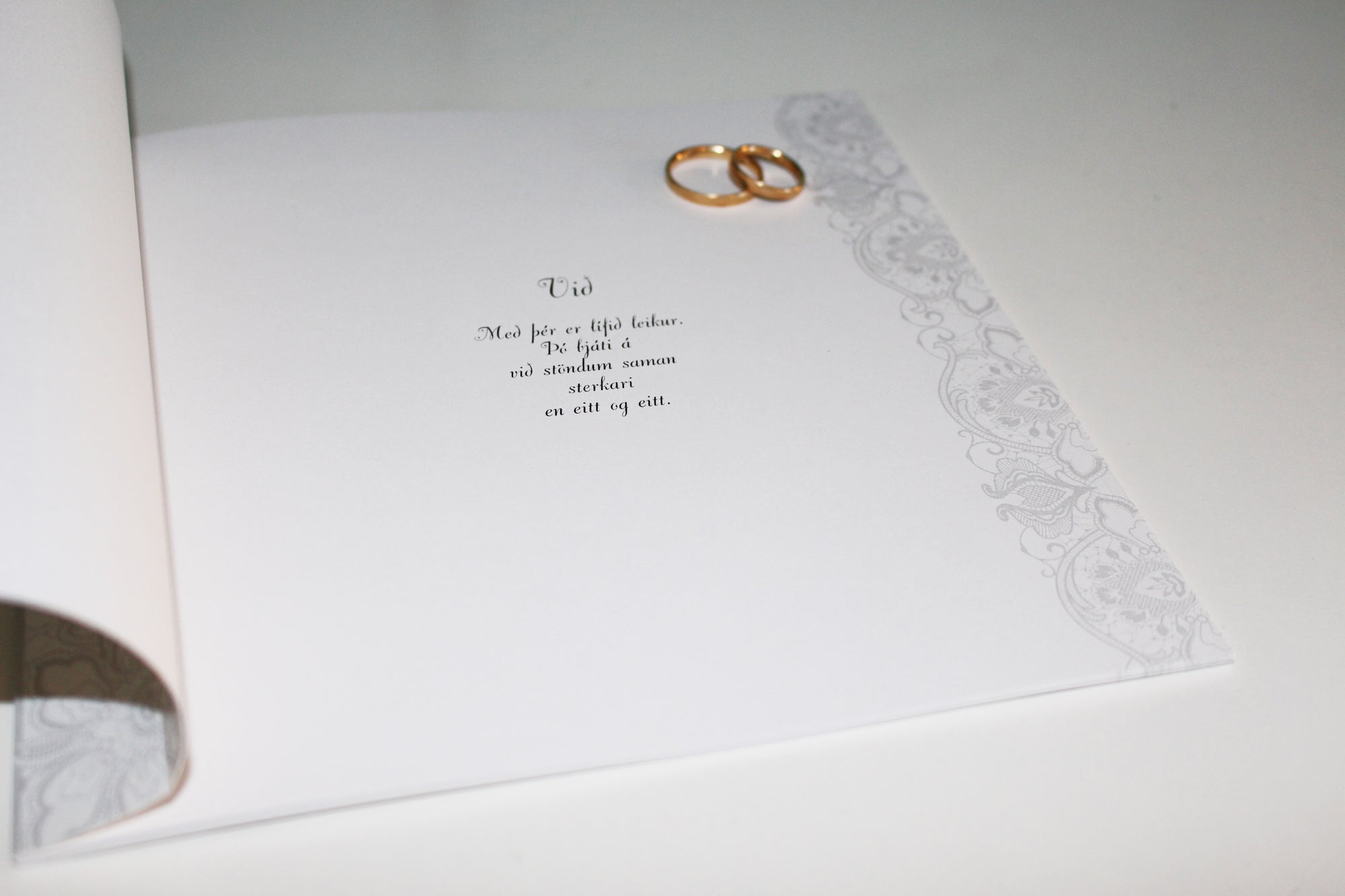 Gestabók fyrir brúðkaupið - ljóð Hulda Ólafsdóttir