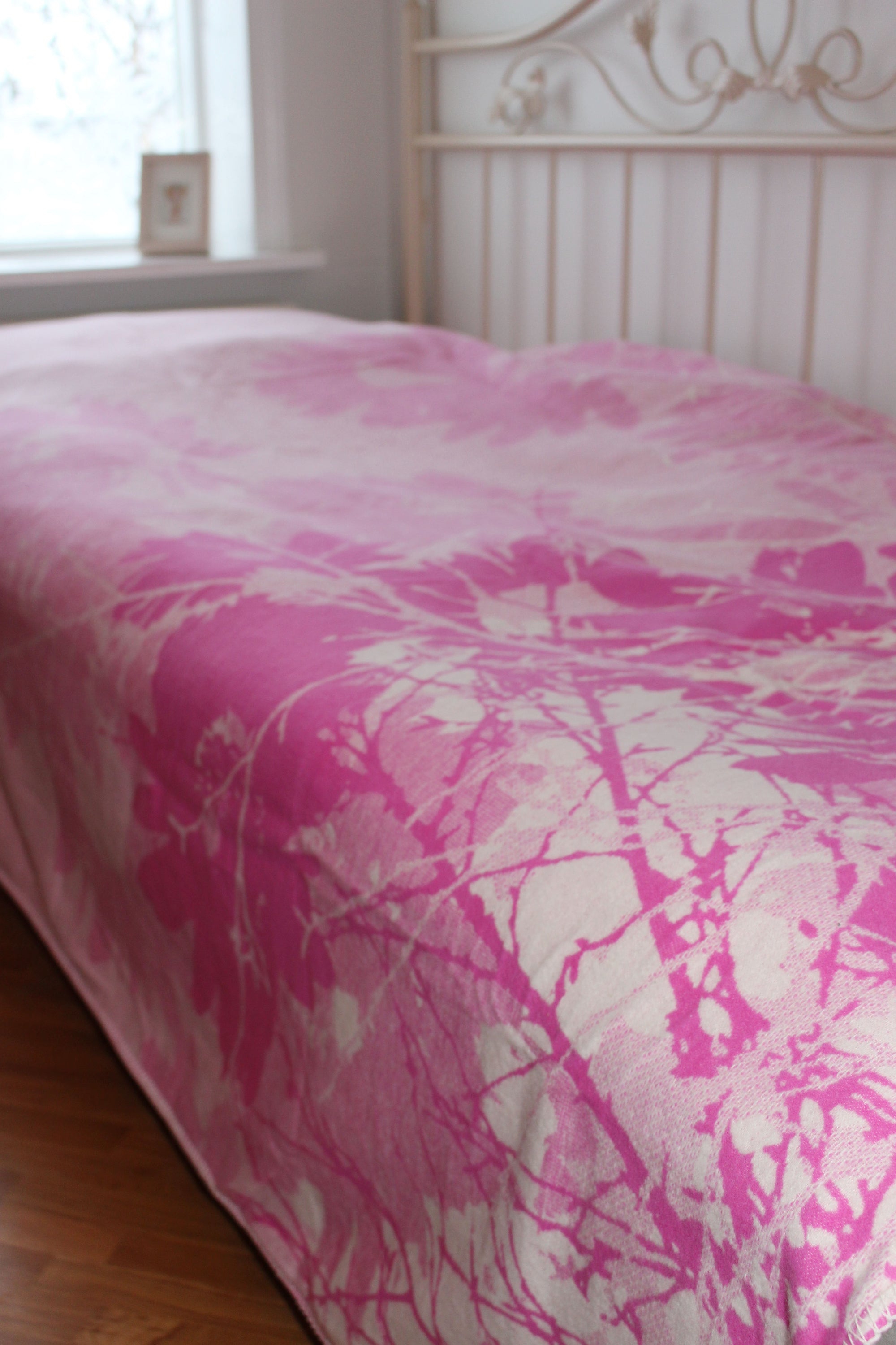 Teppi úr lífrænni bómull - Faðmlag - Hönnun: Hjartalag