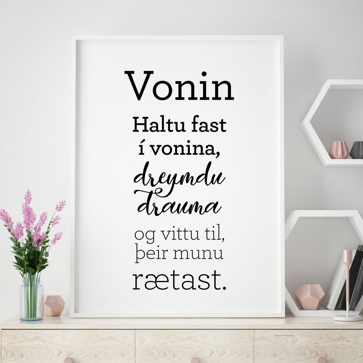 Plakat með gullkorni eftir Huldu Ólafsdóttur - Vonin