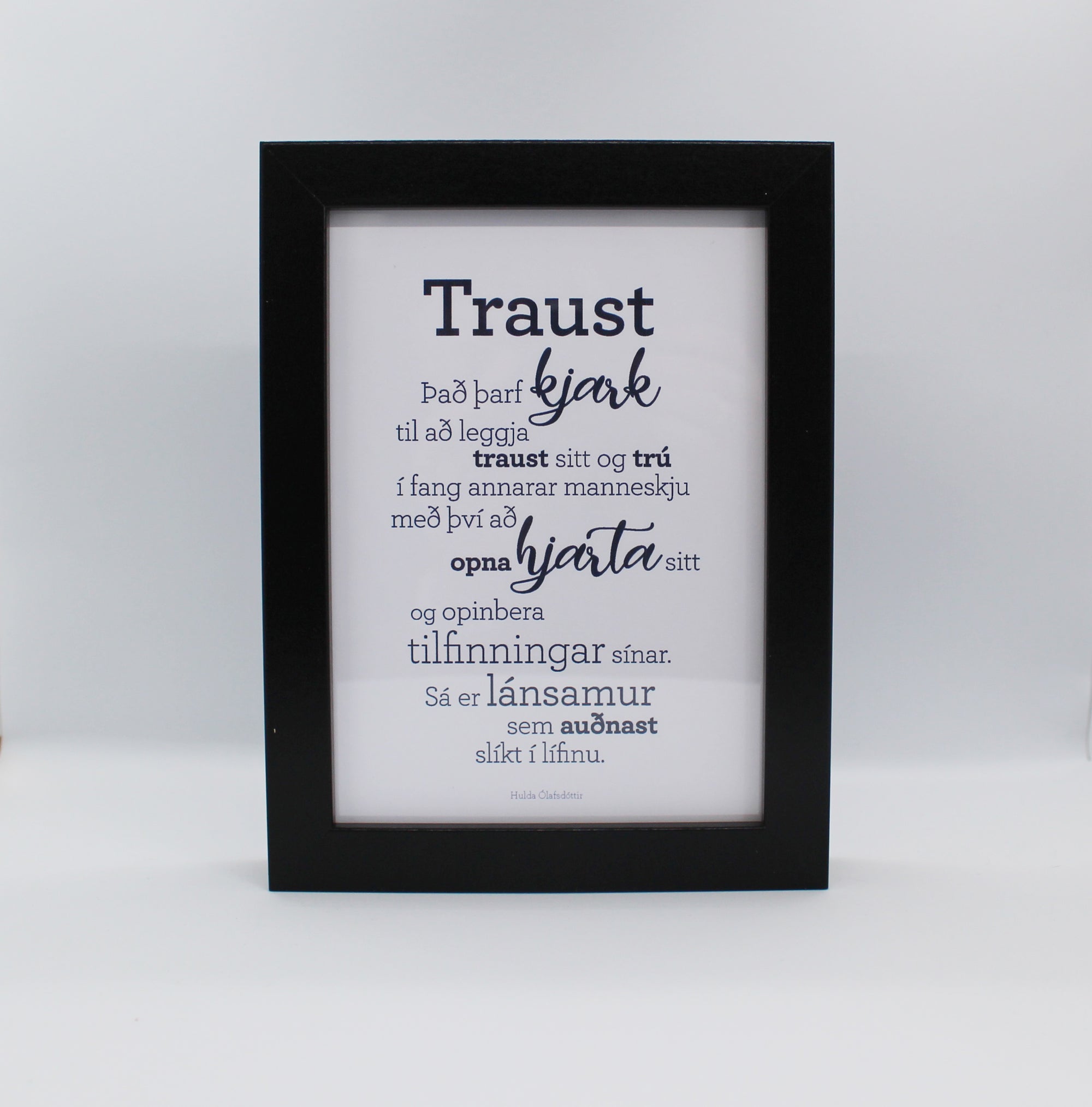 Traust - Gullkorn í ramma - Texti eftir Huldu Ólafsdóttur
