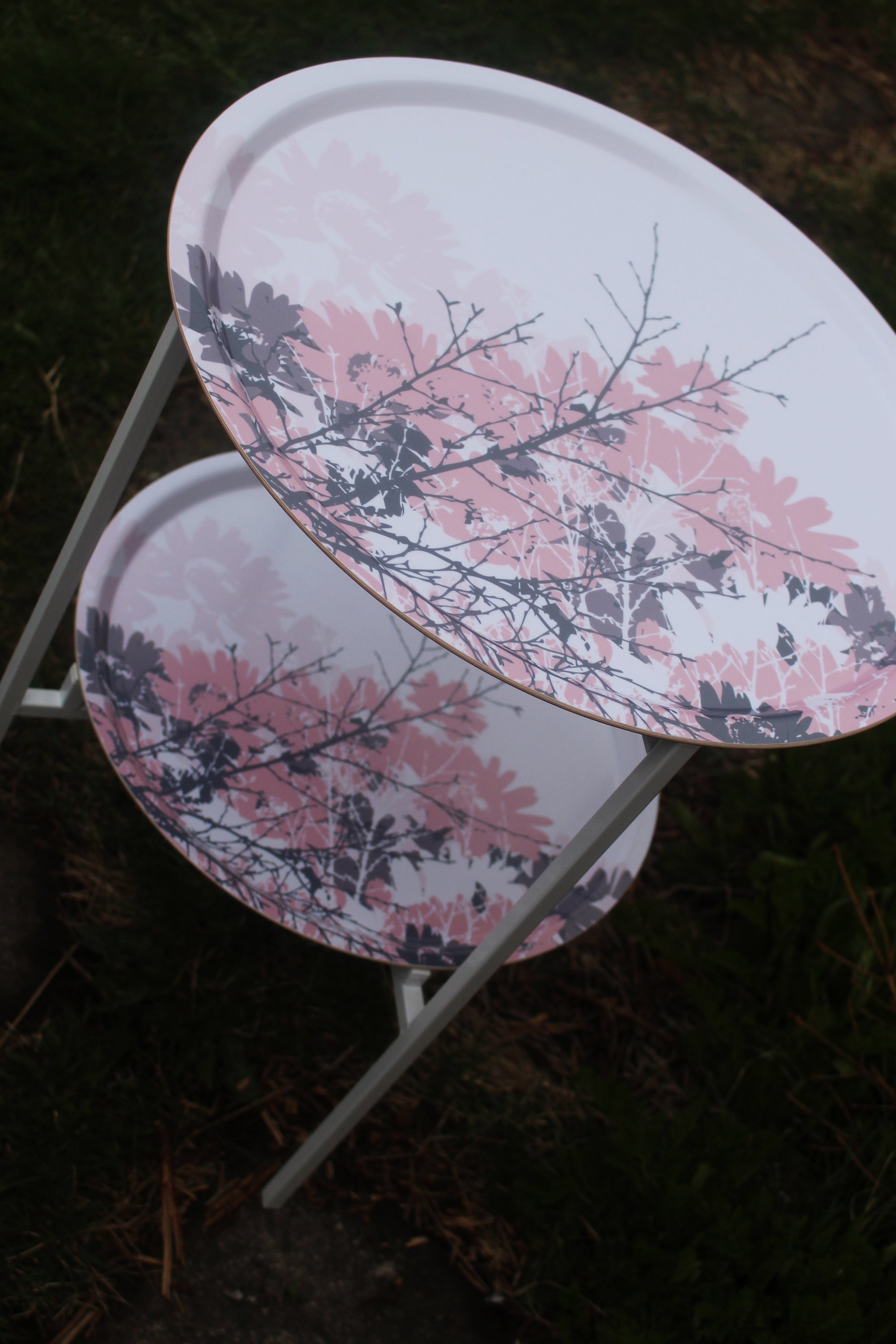 Borð; birkibakkar og álfætur - Von