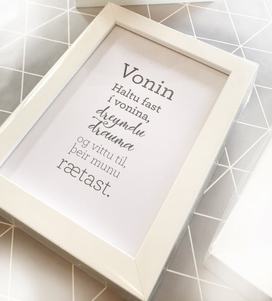 Vonin - Gullkorn í ramma - Texti eftir Huldu Ólafsdóttur