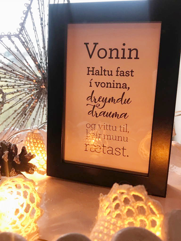 Vonin - Gullkorn í ramma - Texti eftir Huldu Ólafsdóttur