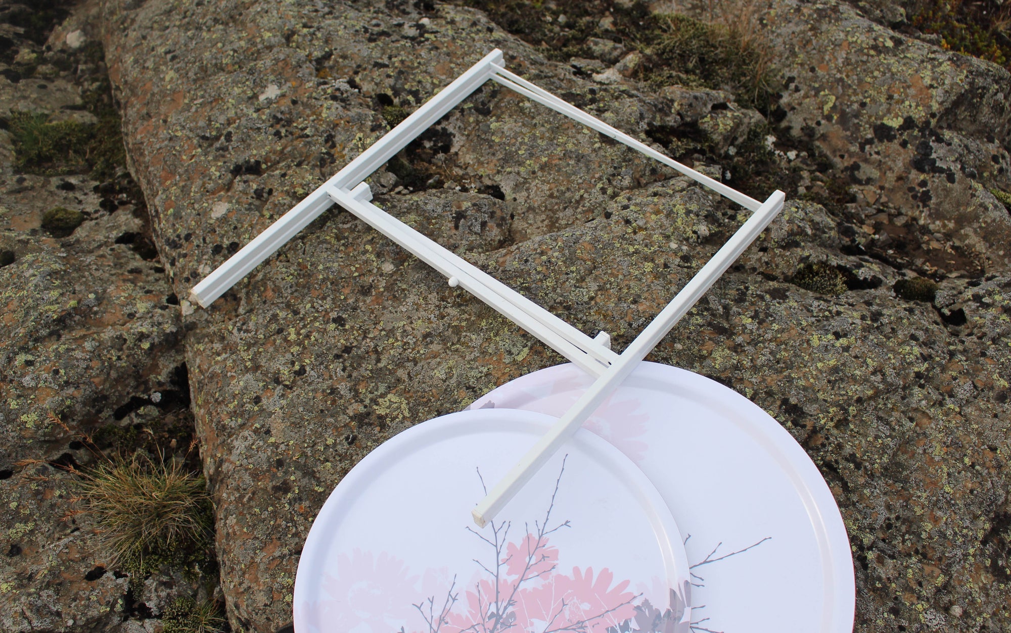 Borð; birkibakkar og álfætur - Von