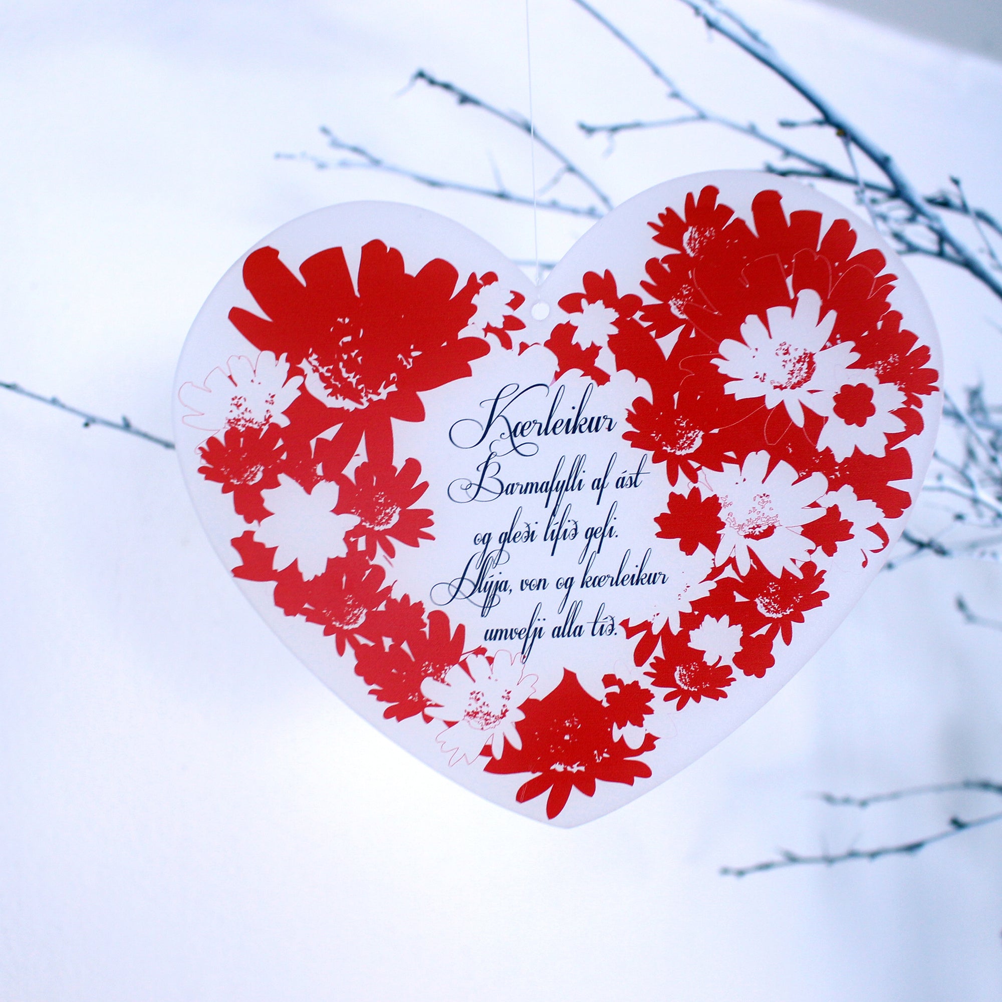 Hjarta með ljóðinu Kærleikur eftir Huldu Ólafsdóttur